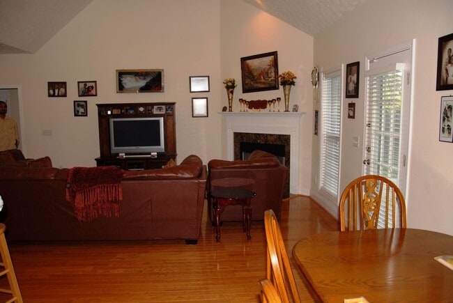 Photo - 2386 Morgan Dr