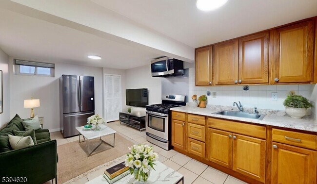 Photo - 750 Lafayette Ave