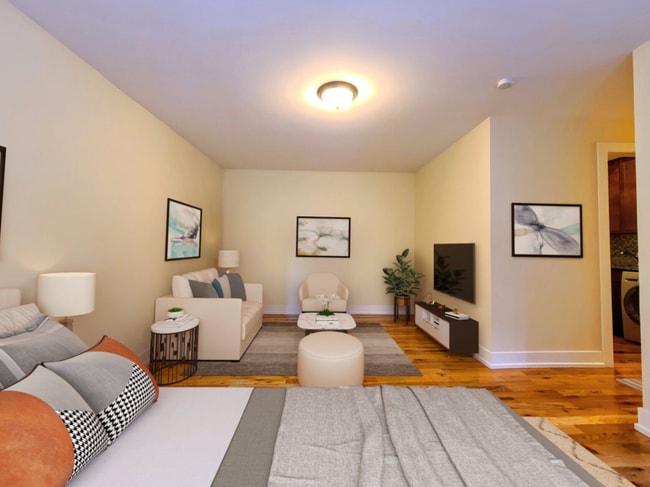 Photo - 555 W Arlington Pl