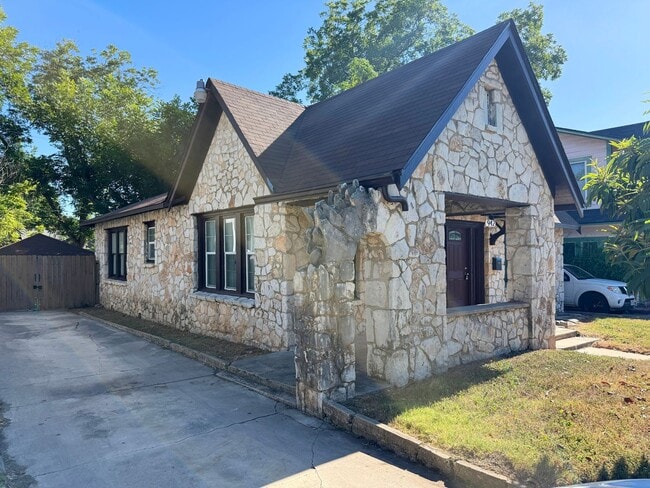 Photo - 942 Bailey Ave