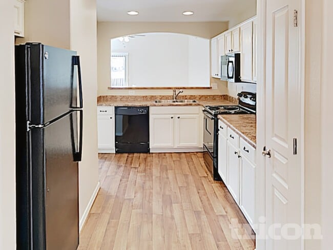 Photo - 30568 N Zircon Dr