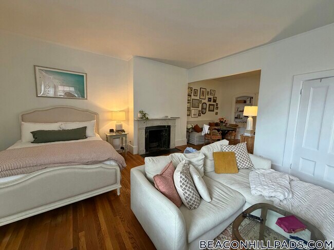 2 Joy St Unit 9