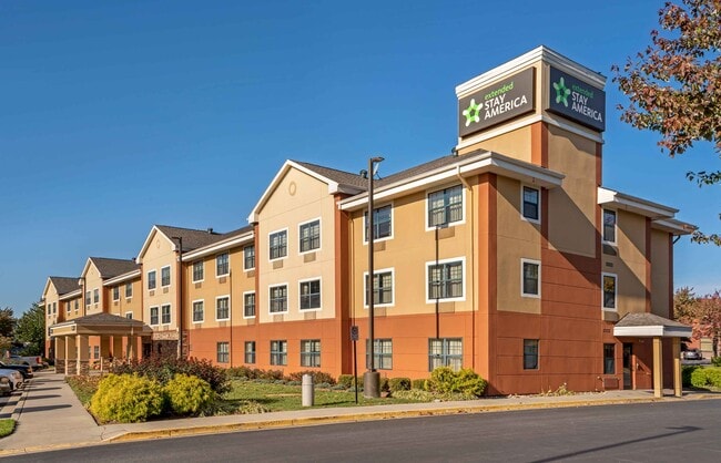 Furnished Studio-Frederick - Westview Dr.