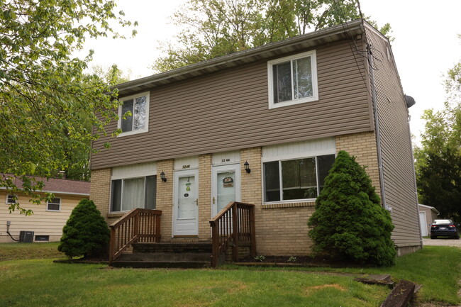 Front of Property - 1244 Sparhawk Ave Apartamentos Unidad 1244 Sparhawk Ave