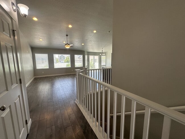 Photo - 3321 W 1690 N
