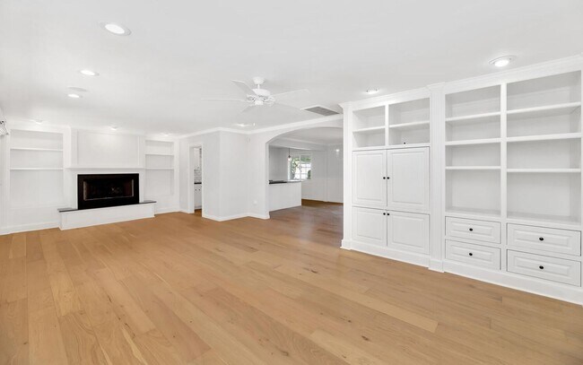 Photo - 4621 N 43rd St