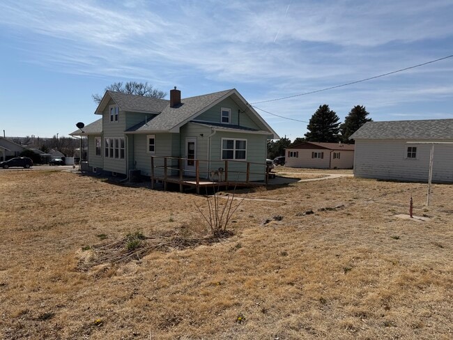 Photo - 320 Bates Blvd