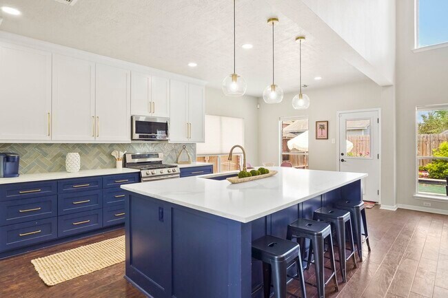 Photo - 8615 Discus Dr