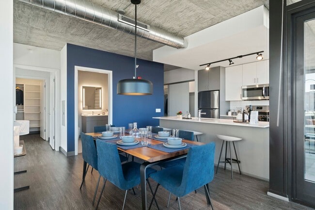Photo - 162 N Elizabeth St