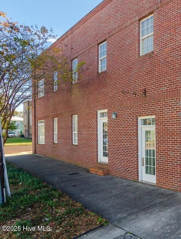 Building Photo - 319 N 4th St Unit Ste B Rental