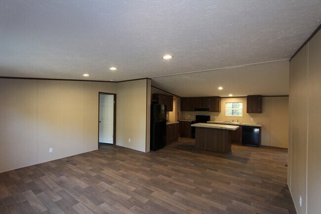 Photo - 3091 Shannon Rd