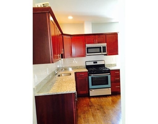 Photo - 47 Beech Glen St Unit 1