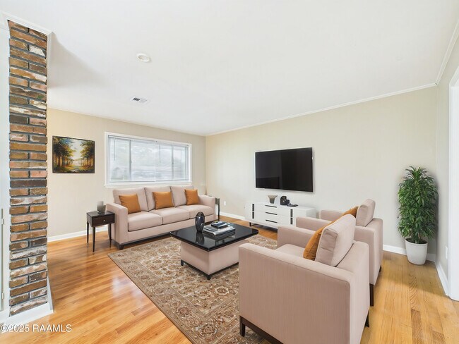 Photo - 216 Brentwood Blvd Casa