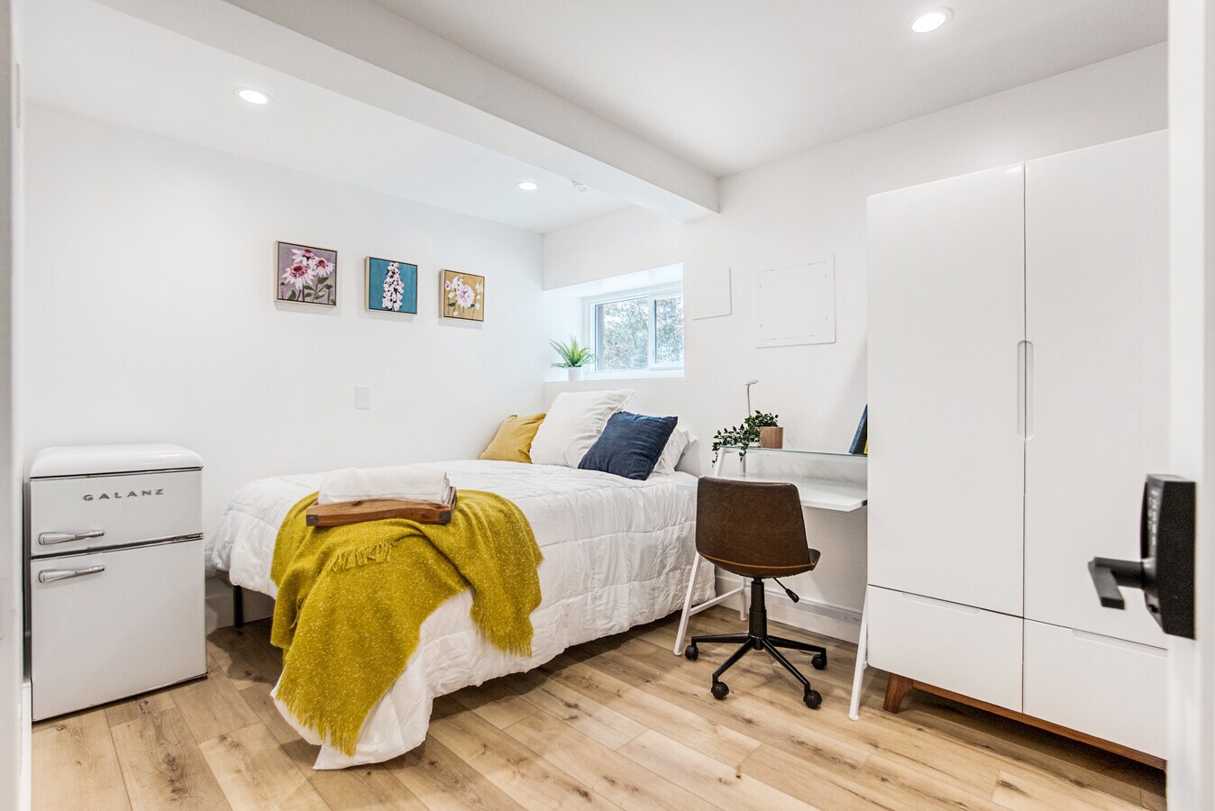 Photo - 2227 Carleton St