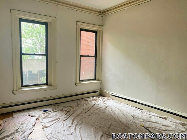 177 Harvard St Unit 1