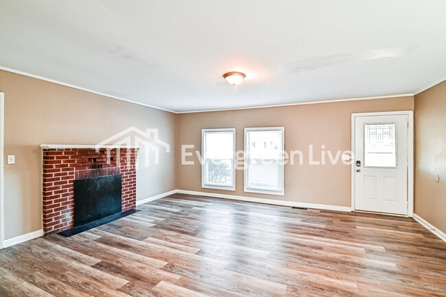 Photo - 6207 Moses St