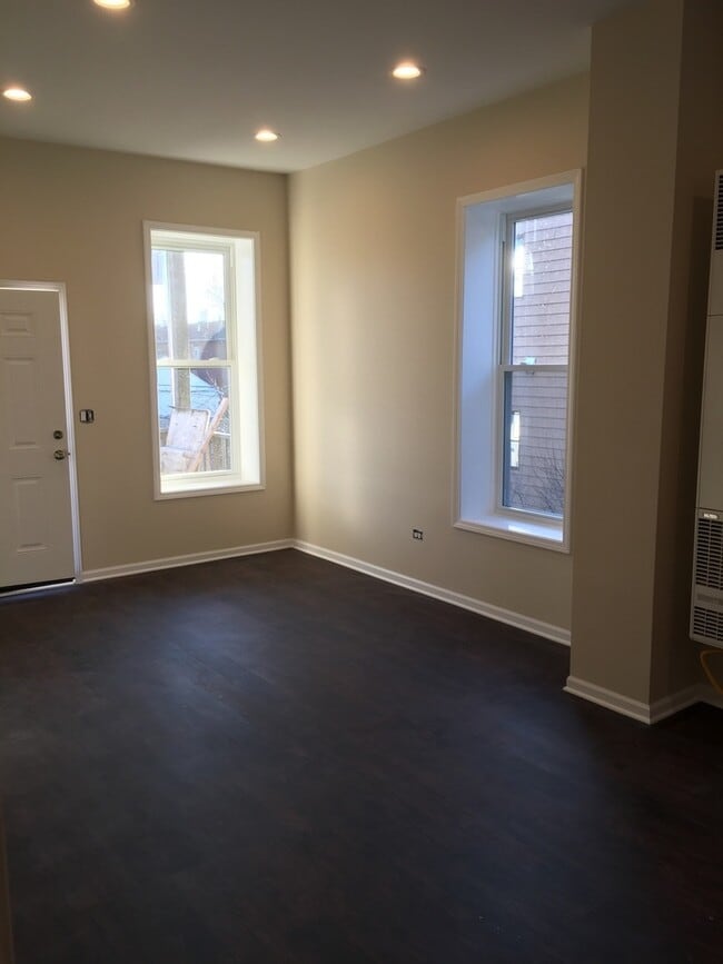 Photo - 321 W 24th St Unit 2R