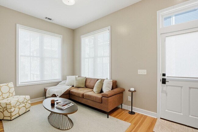 Photo - 309 Lorch St