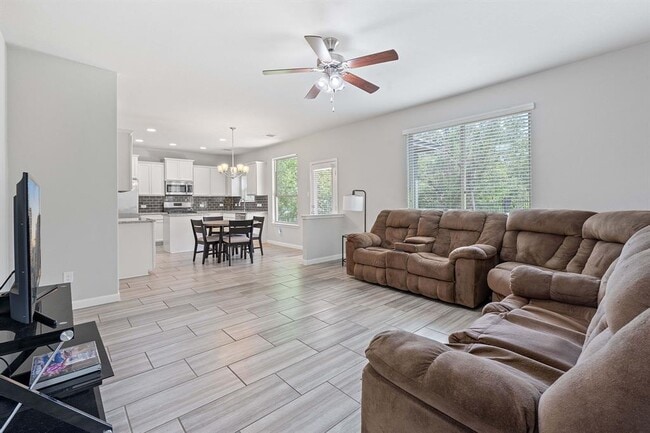 Photo - 307 Parkside Dr