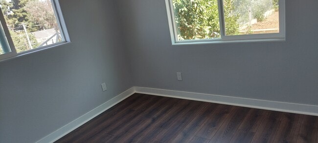 Photo - 3128 E 20th St