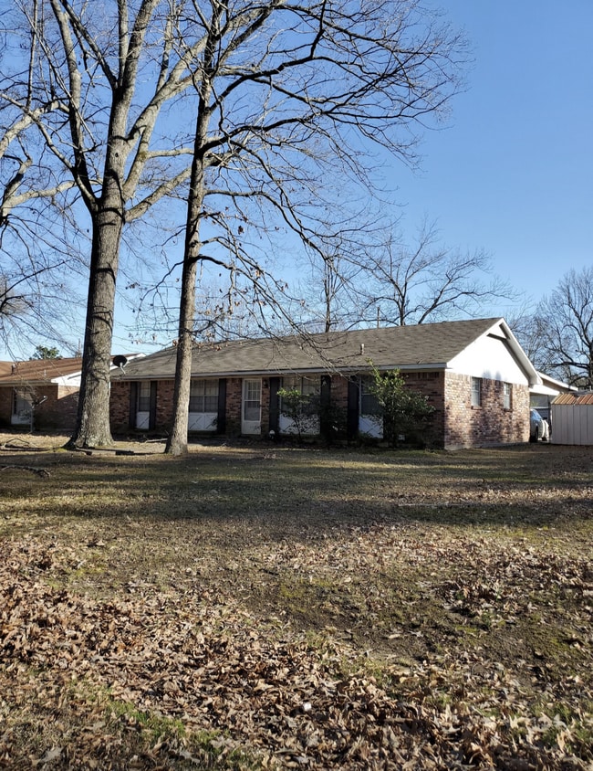 Photo - 200 W 33rd Ave