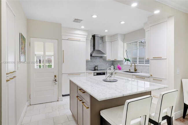 Photo - 349 NE 96th St