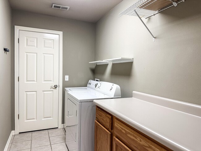 Photo - 952 Queen Annes Lace Dr