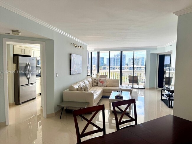 Photo - 1000 W Island Blvd Unit 710