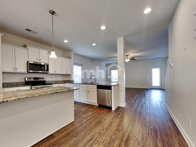 Photo - 524 Lateleaf Dr