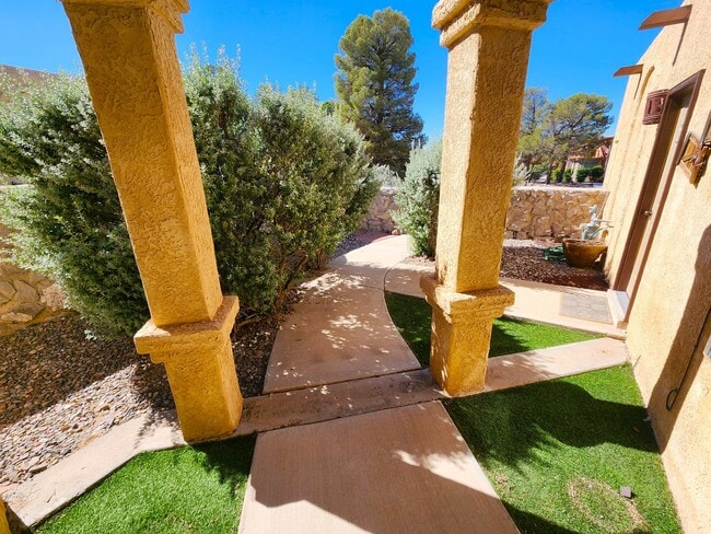 Photo - 2050 Pinecone Way