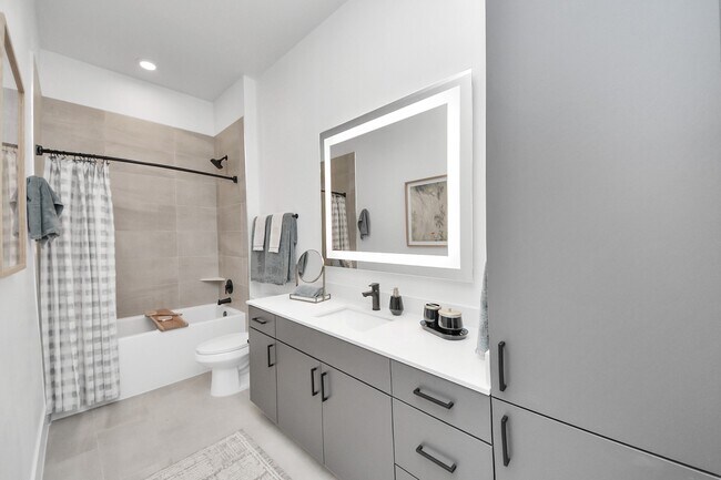 Photo - 15635 Memorial Dr Unit 242