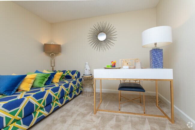 3BR, 3.5BA - 2071SF