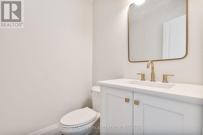 Photo - 16 Inverary Rd