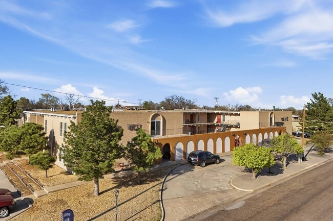 Photo - 500 NE 15th St