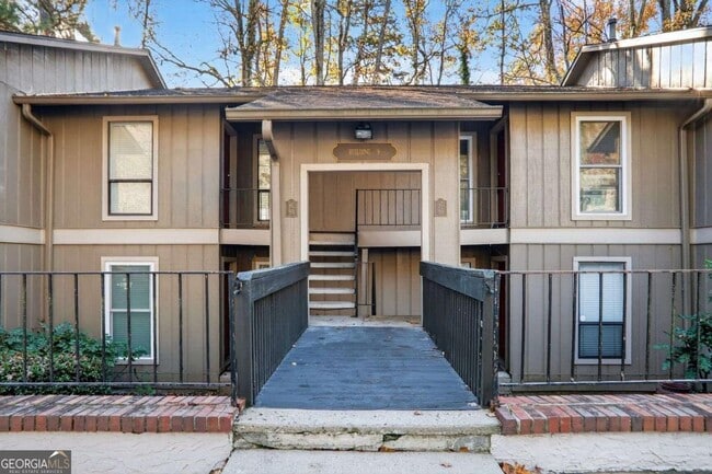 Building Photo - 8740 Roswell Rd Unit 9C