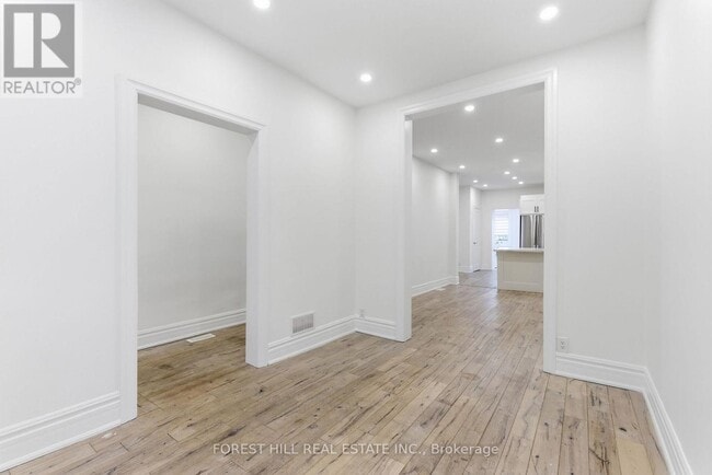 Photo - 1297 Davenport Rd