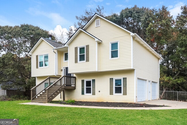 Photo - 202 Wesley Mill Way