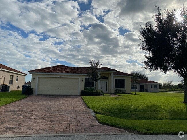 Building Photo - 404 Cinnamon Dr Rental