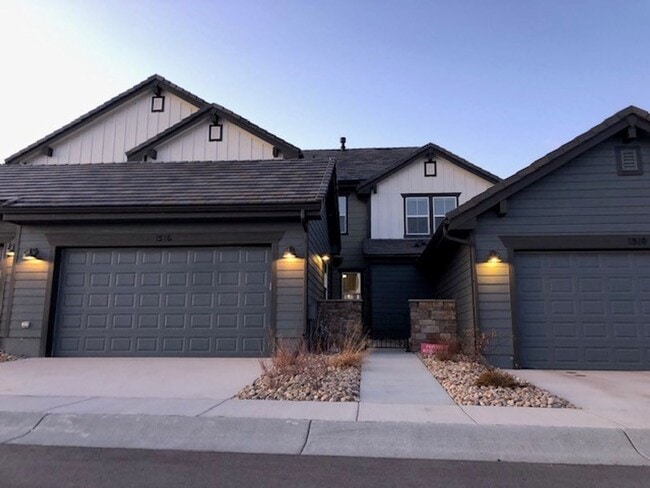 Building Photo - Beautiful townhome in Berthoud