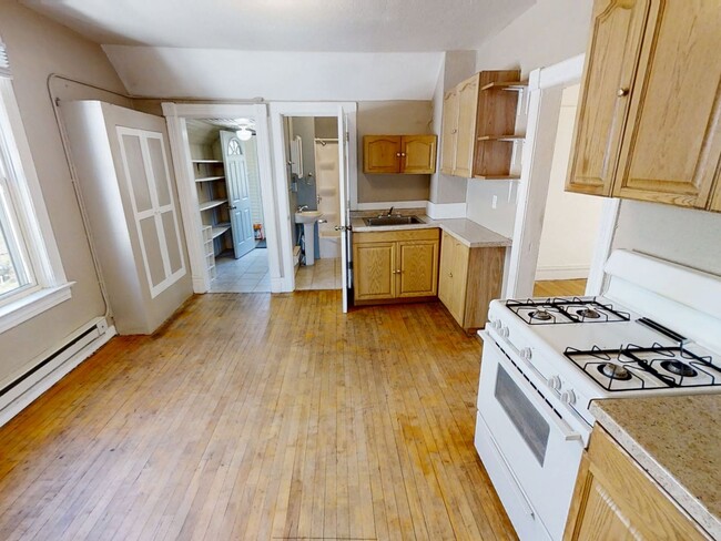 Photo - 3127 Restormel St Unit Apt 2