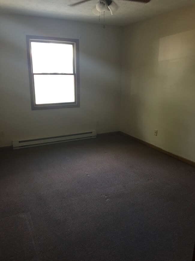 Photo - Wabash Apartments Unidad A