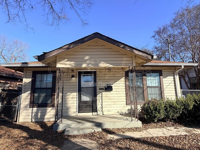 Photo - 255 Cumberland Rd