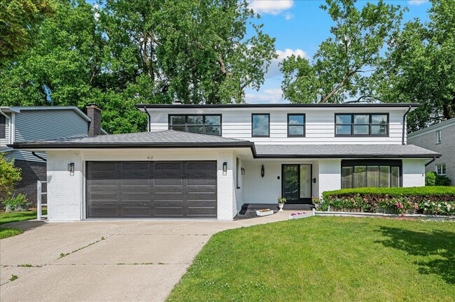 Building Photo - 412 Lavergne Ave