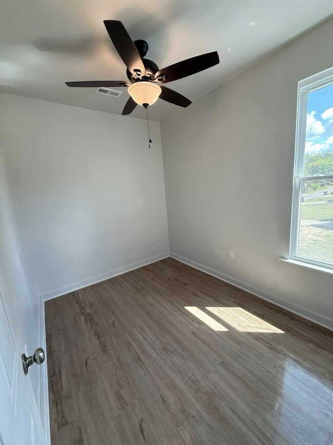 154 Luck Ave