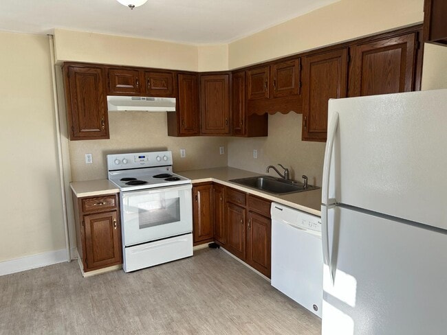 Photo - 239 E College Ave