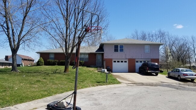 Building Photo - 4632-4634 Southampton Ct Unit 4632 Southampton Ct