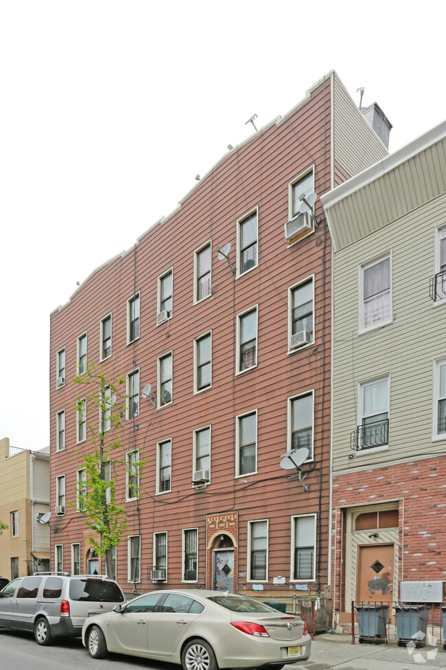 125-127 Evergreen Ave Apartments For Rent in Brooklyn, NY | ForRent.com