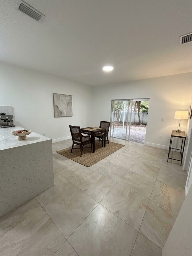16307 NW 91st Ave