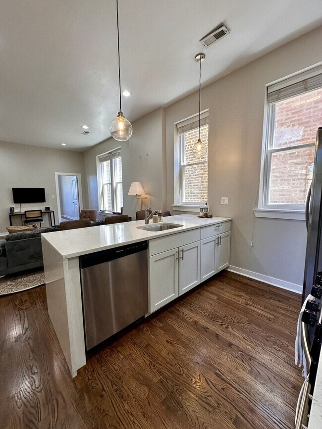 Photo - 736 N Throop St Unit SI ID1494909P