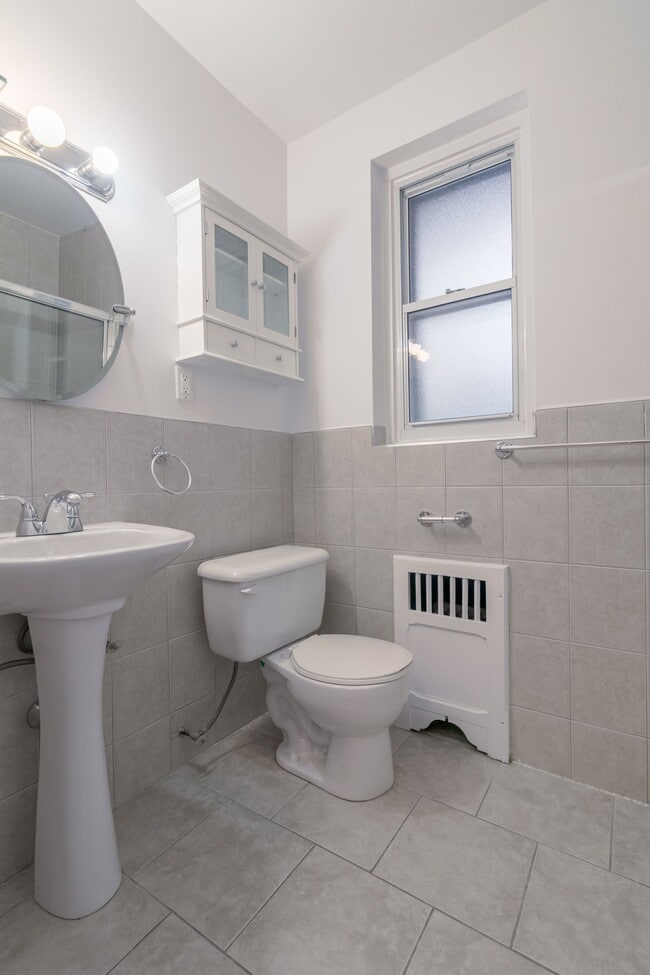 Photo - 6211 Av. Lennox Unité 00D7